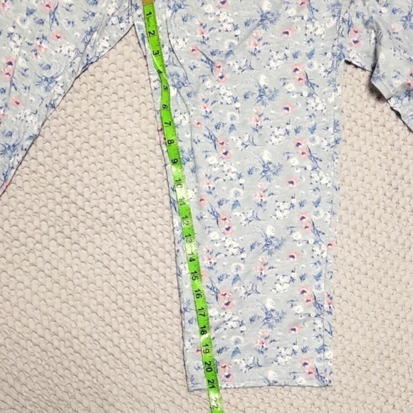 Lucky Brand Women's Oversized S Gray W/ Pink Floral Pajamas, Lounge Cozy - Picture 6 of 8
